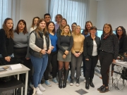 https://www.lemediasocial-emploi.fr/media/cache/articles_thumbnail/uploads/images/articles-small/6835949711cb4_Promo Longwy et équipe CFA.jpg